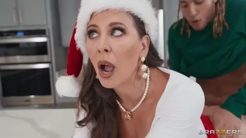 Cherie Deville, Rylee Blake – Milf Pounded With Christmas Joy