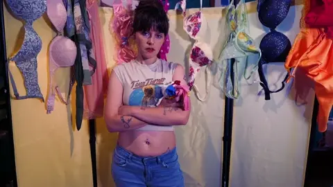 Sydney Harwin – Mommy where you want her