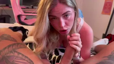 Zoeneli – POV Your Sis Comes Home For The Weekend
