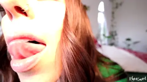 RheaSweet – Mommy’s Kissing Lesson