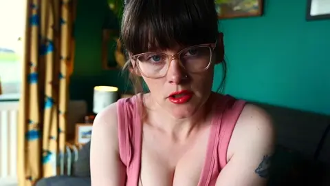 Sydney Harwin – Getting Back With Mommy
