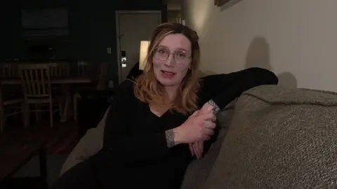 Bettie Bondage – Small Penis Lessons with Mom