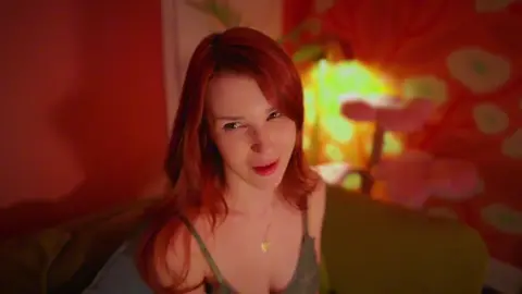 Olive Wood – Dating Mommy