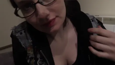 Bettie Bondage – Punk Chick Fucks You POV