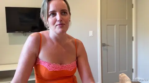 Charlie Ford – Horny Step Mom Can Keep A Secret