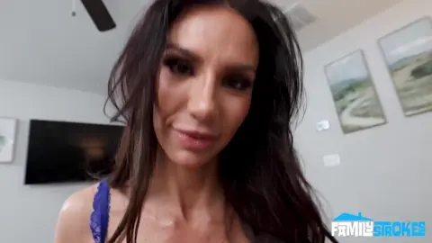 Remy Rune – Lessons From Mom: Use My Body To Help You Focus – PervMom